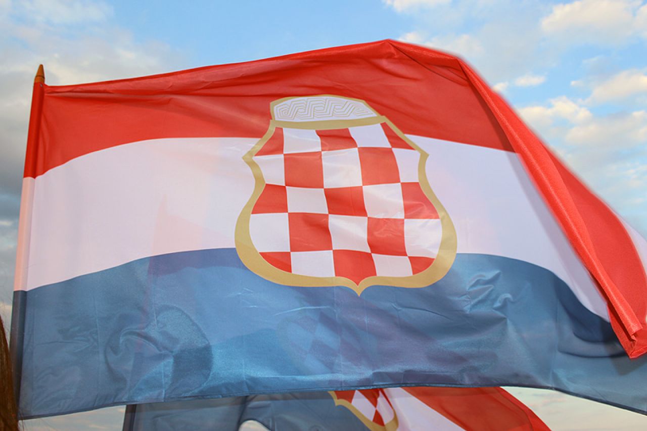 Prije 30 godina uspostavljena je Hrvatska zajednica Herceg-Bosna -  Neum.online