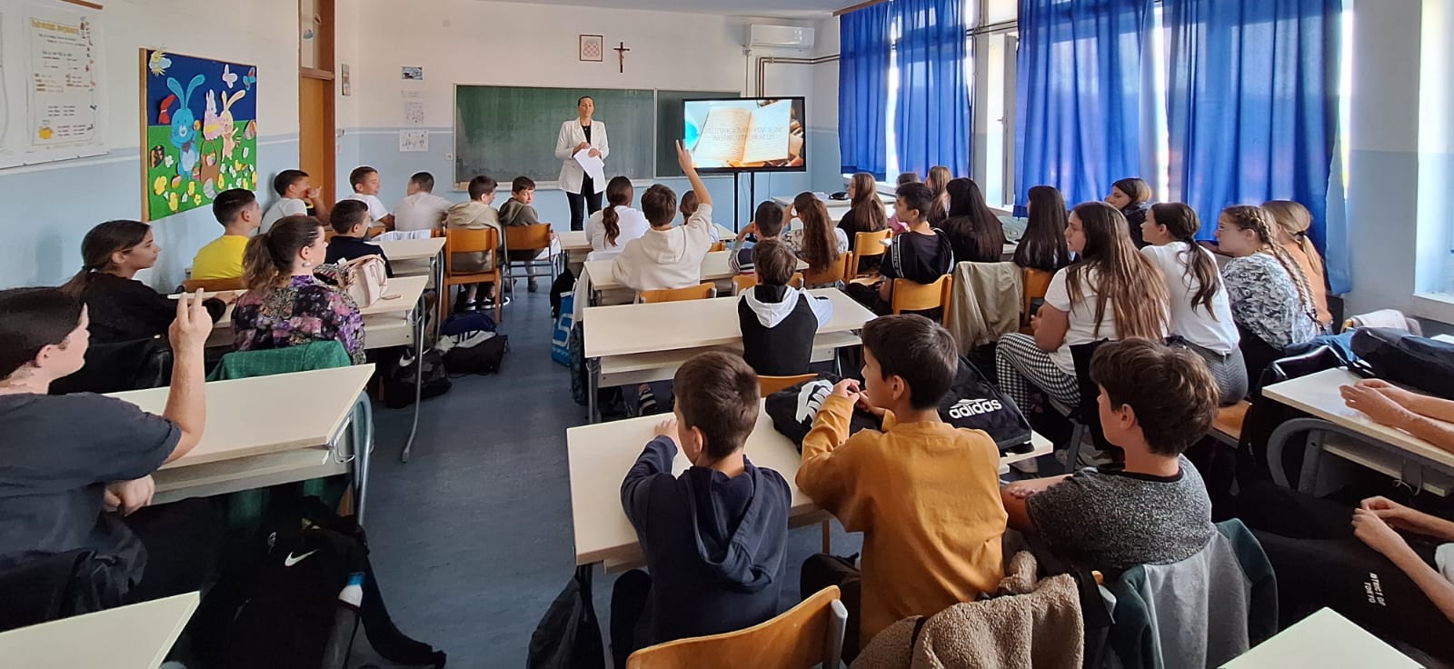 FOTO | U Osnovnoj školi Kardinala Stepinca održano predavanje o neumskoj kulturno-povijesnoj baštini