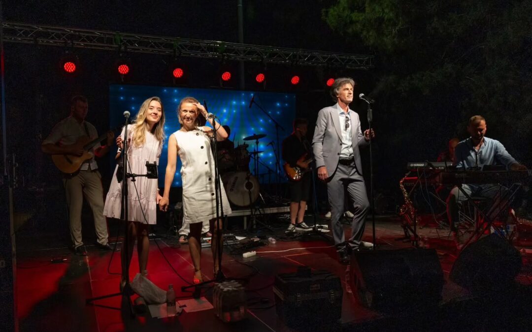 FOTO: Neum je uživao uz bezvremenske hitove Zdravka Čolića